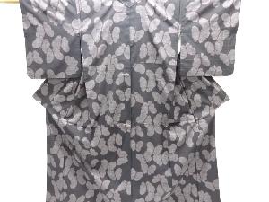 大特価品　蝶模様織り出し本場泥大島紬着物(5マルキ)